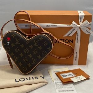 lv game on heart bag
